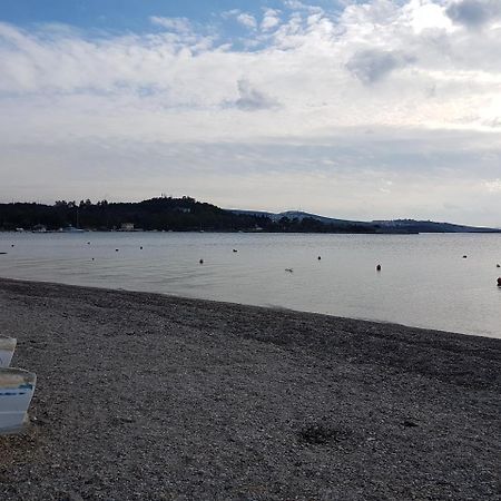 Limon Pansiyon Foça Exterior foto