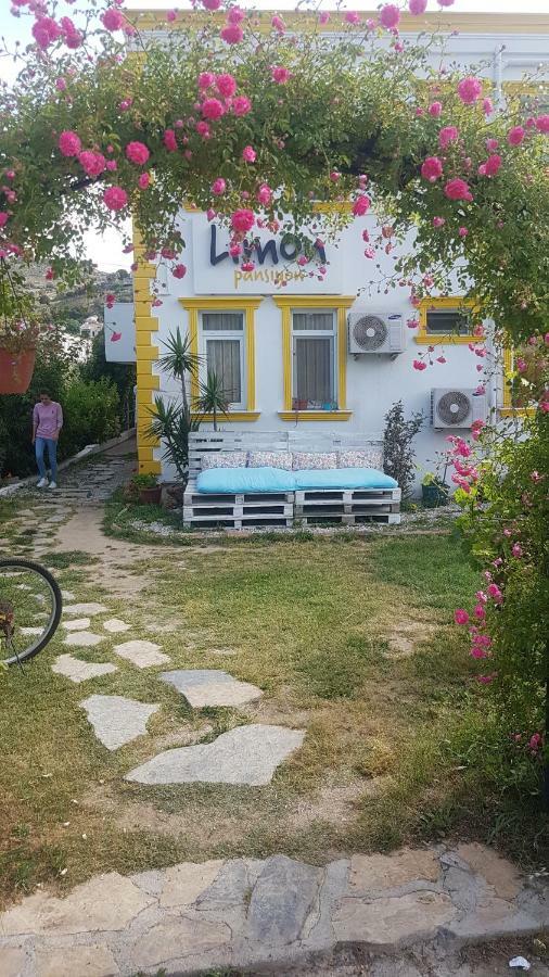 Limon Pansiyon Foça Exterior foto